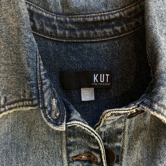Kut from the Kloth Women's Frayed Hem Jean Jacket - Blue - Picture 3 of 6